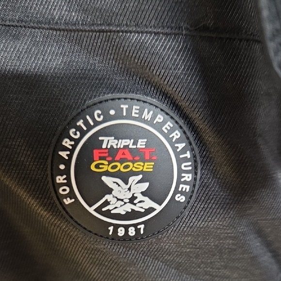 TRIPLE FAT GOOSE Black Vest with COYOTE Fur Trim Size XS - Picture 3 of 10